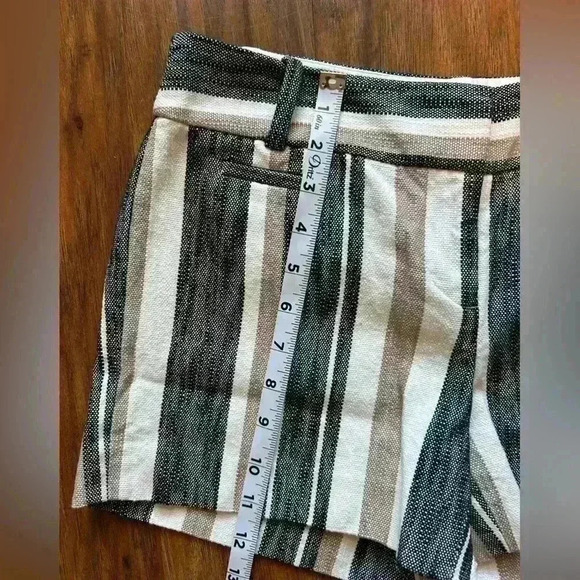 Ann Taylor Loft 100% Cotton Women’s Size 0 Shorts With Stripes and Zipper - Picture 7 of 7
